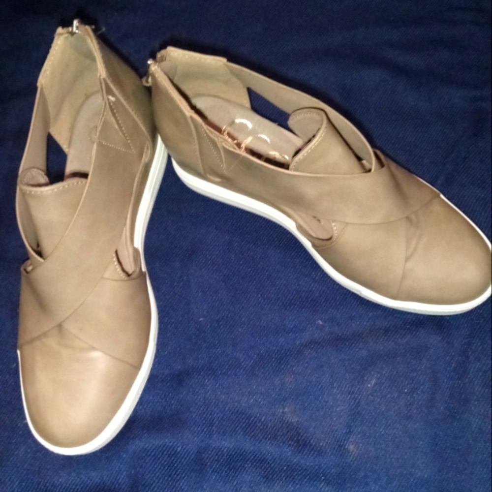Ccocci sandles size7